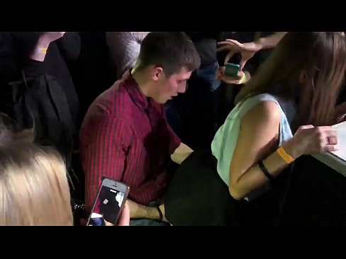 ❤️ Sex nyata dina nightclub Rusia. gadis Rusia 18 taun heubeul dina anus jeung heunceut fucked di nightclub a ❤ porno kualitas di urang ️❤